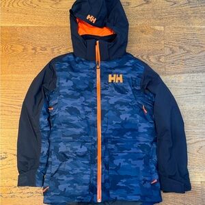 Helly Hansen skiing/ snowboarding juniors insulated jacket. 12 yrs old.